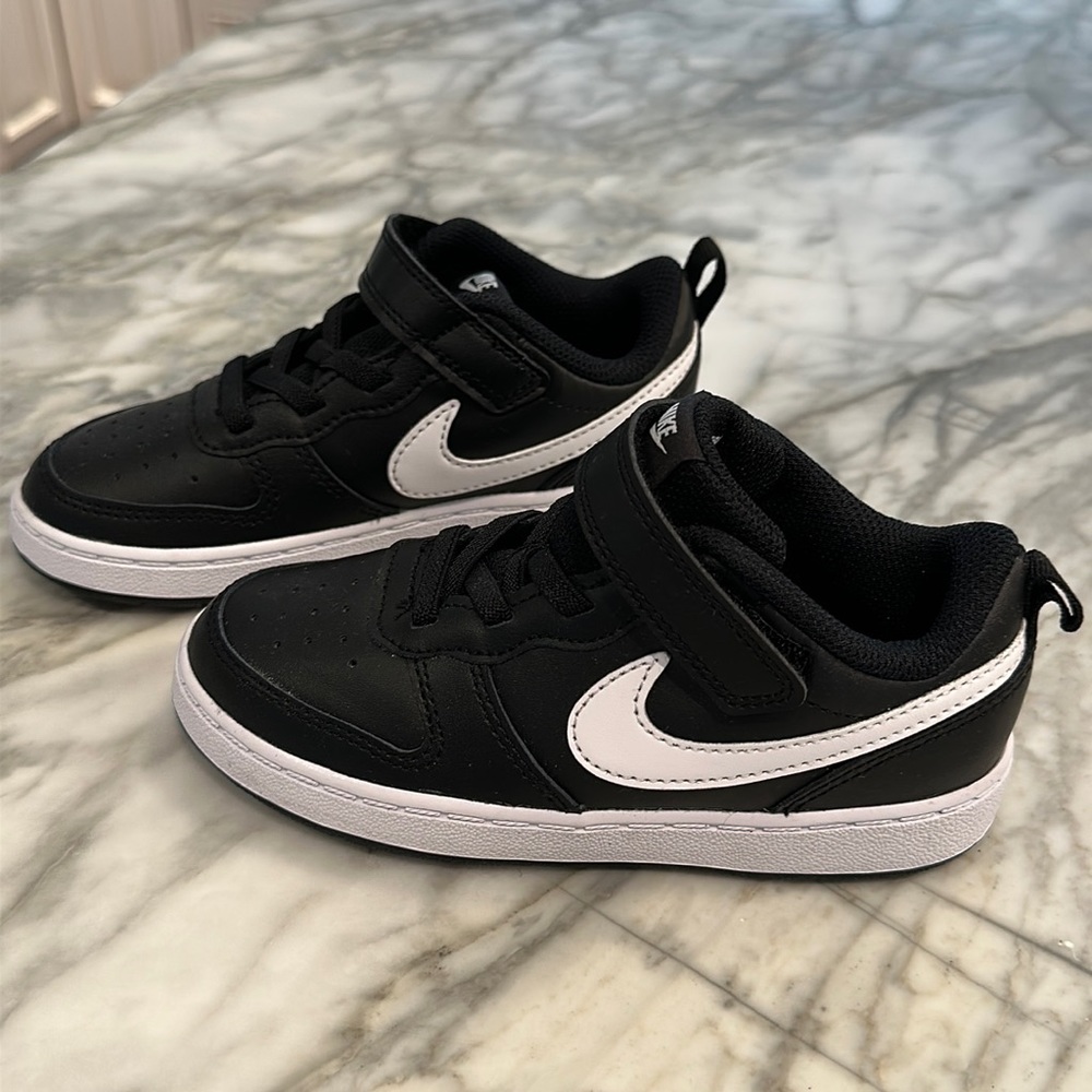 Nike toddler sneakers size 10